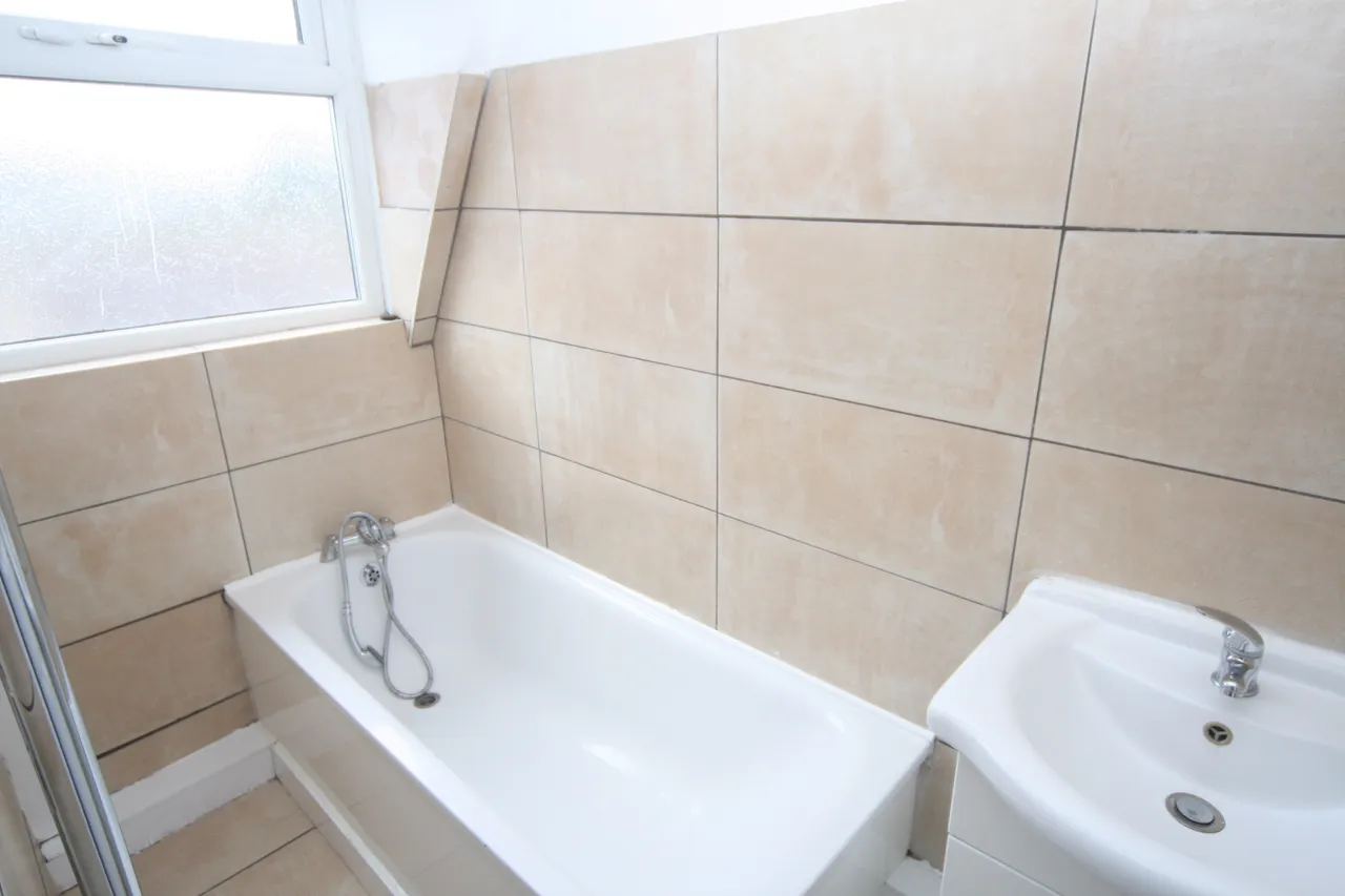 Allenby Road, Southall, UB1, photo 9
