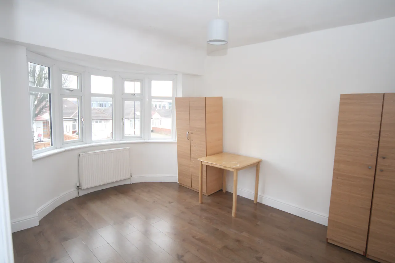 Allenby Road, Southall, UB1, photo 5