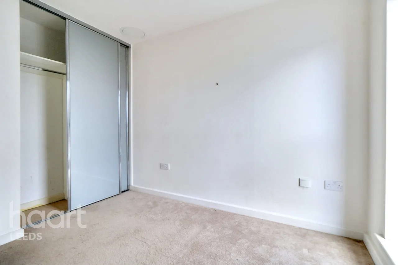Bowman Lane, Leeds, LS10, photo 5