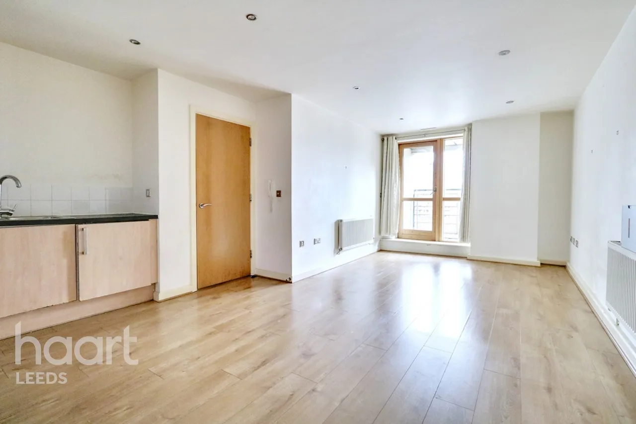 Bowman Lane, Leeds, LS10, photo 3