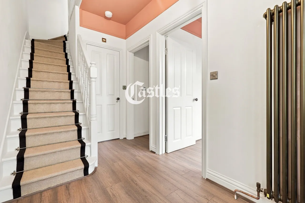 Great Cambridge Road, London, N17, photo 6