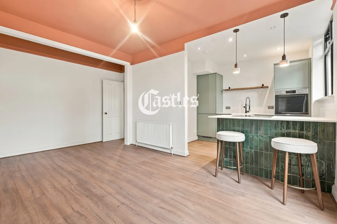 Great Cambridge Road, London, N17, photo 3