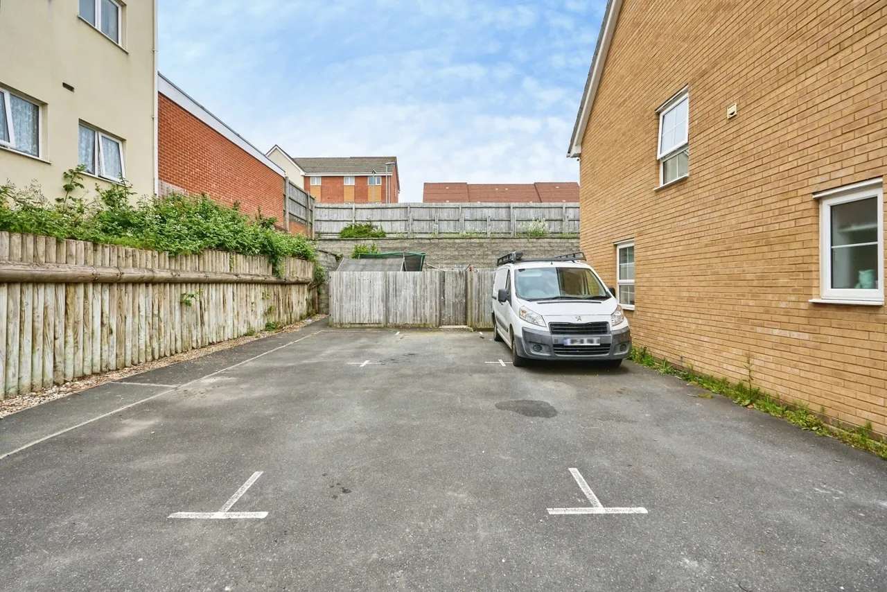 Wellesley Way, Newport, PO30, photo 10