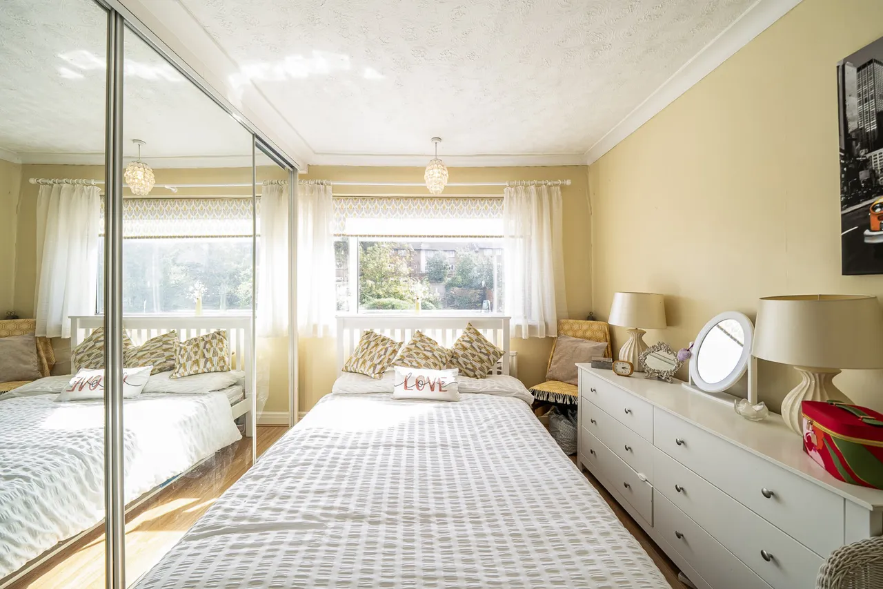 The Heights, Northolt, UB5, photo 11