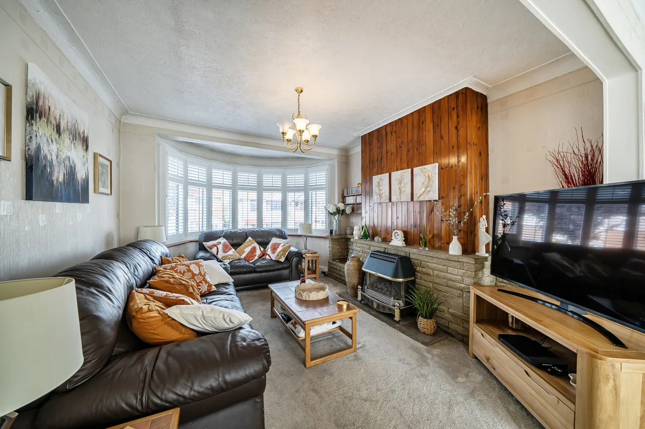 The Heights, Northolt, UB5, photo 2