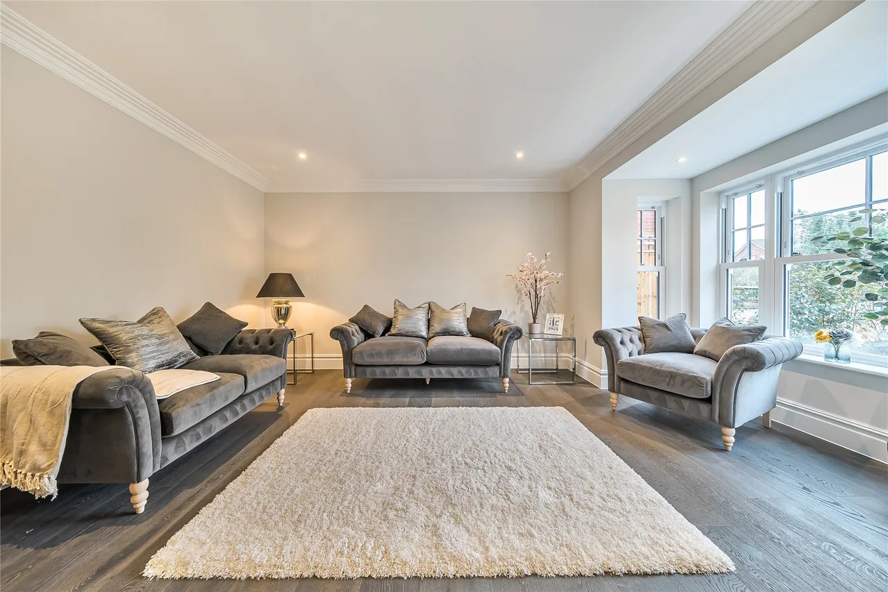 Bennett Way, West Clandon, GU4, photo 5