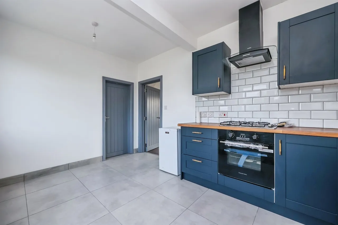 New Road, Nottingham, NG16, photo 9