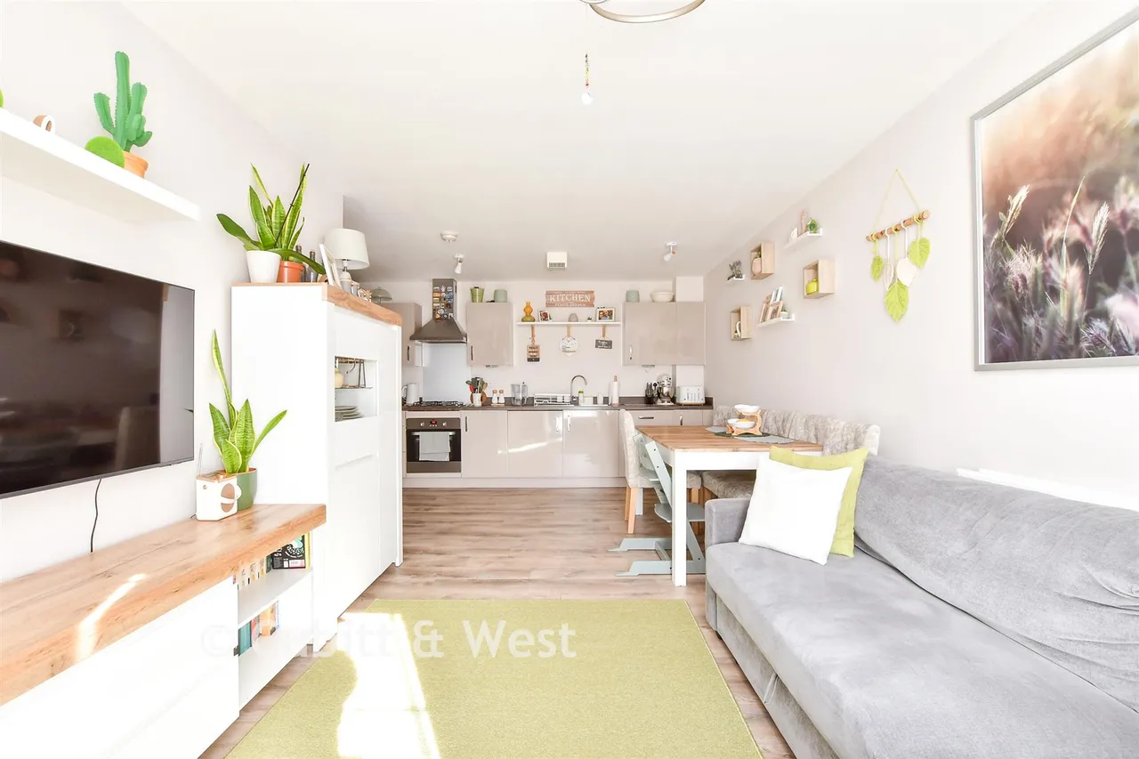 Cambrian Way, Tarring, BN13, photo 8