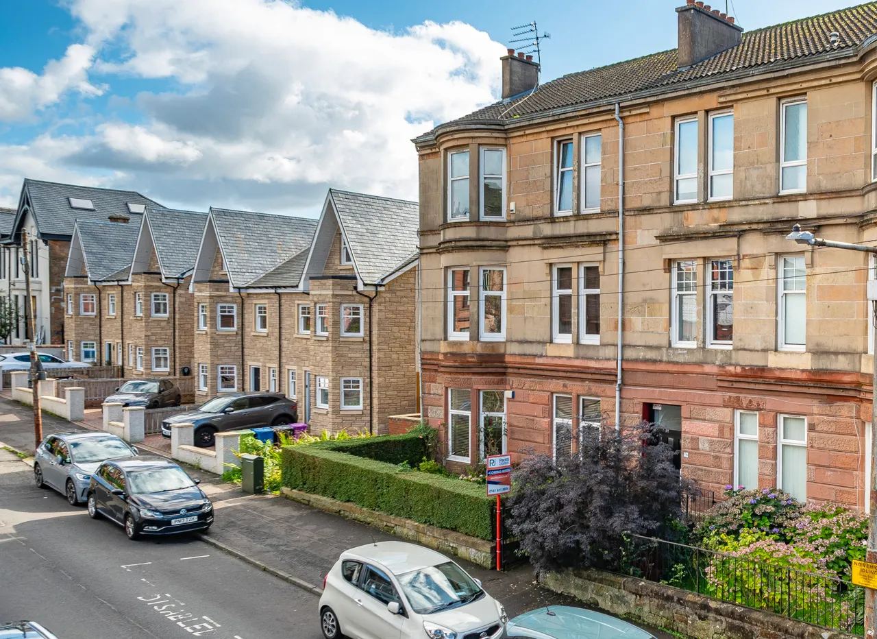 2 bed flat for sale, Circus Drive, Dennistoun, G31