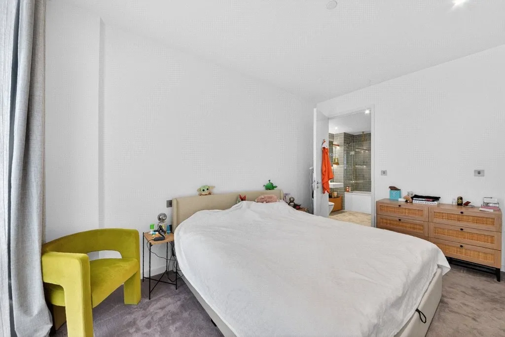 Brent Way, Brentford, TW8, photo 13