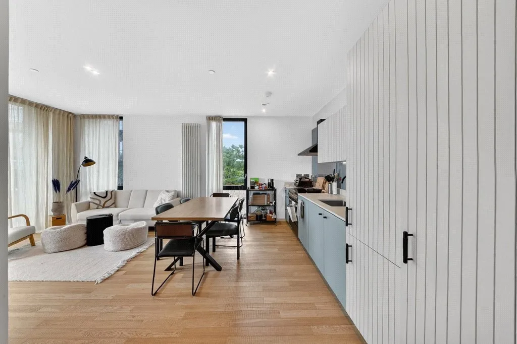 Brent Way, Brentford, TW8, photo 12