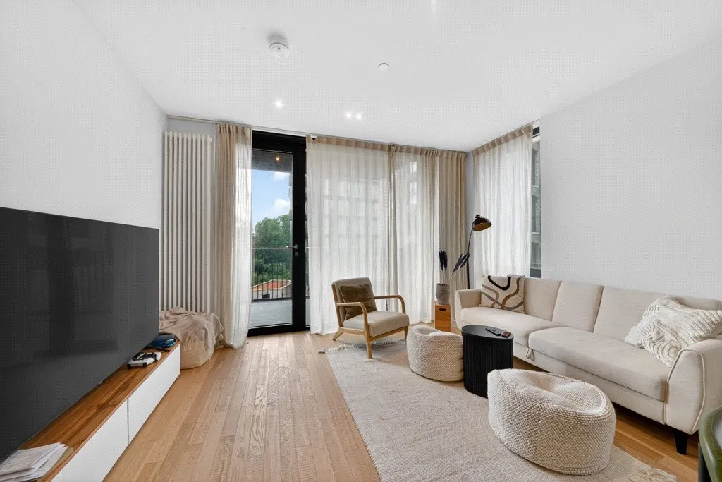 Brent Way, Brentford, TW8, photo 2