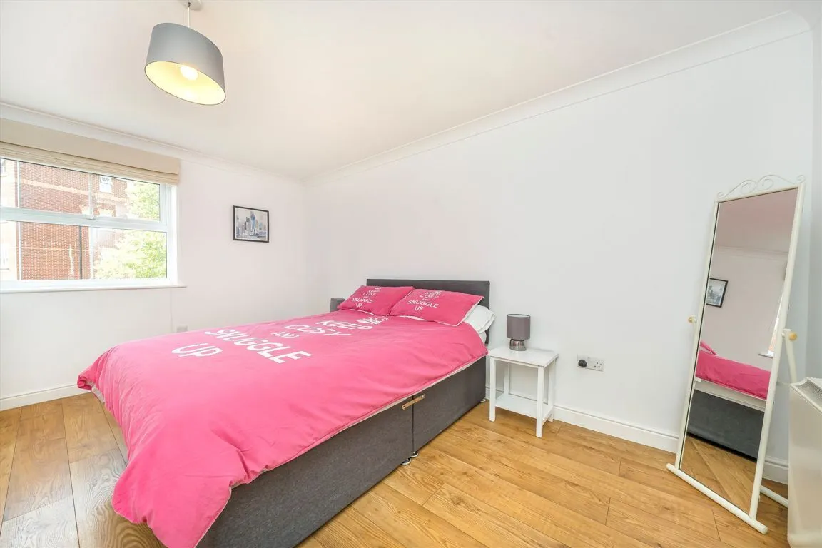 Macmillan Way, SW17, photo 4