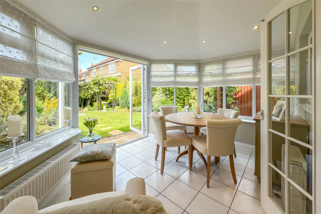 Puddingstone Drive, St. Albans, Hertfordshire, AL4 0GY, photo 4