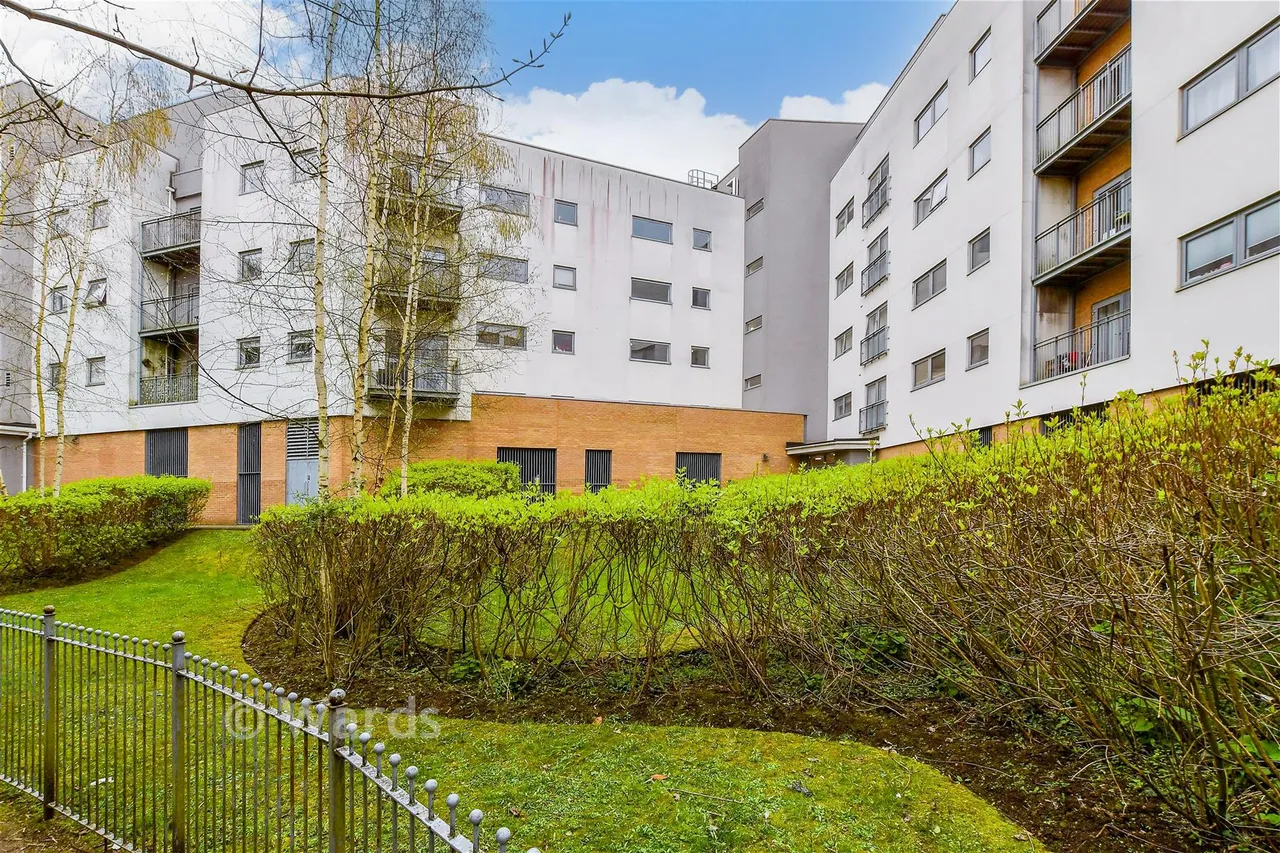 Sovereign Way, Tonbridge, TN9, photo 13
