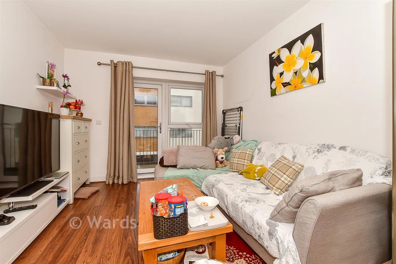 Sovereign Way, Tonbridge, TN9, photo 4