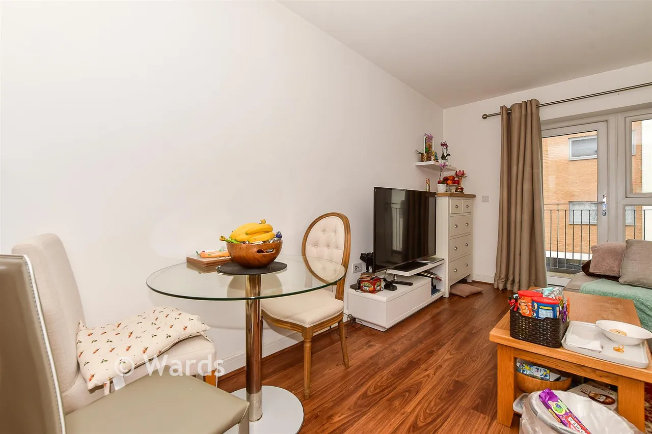 Sovereign Way, Tonbridge, TN9, photo 3