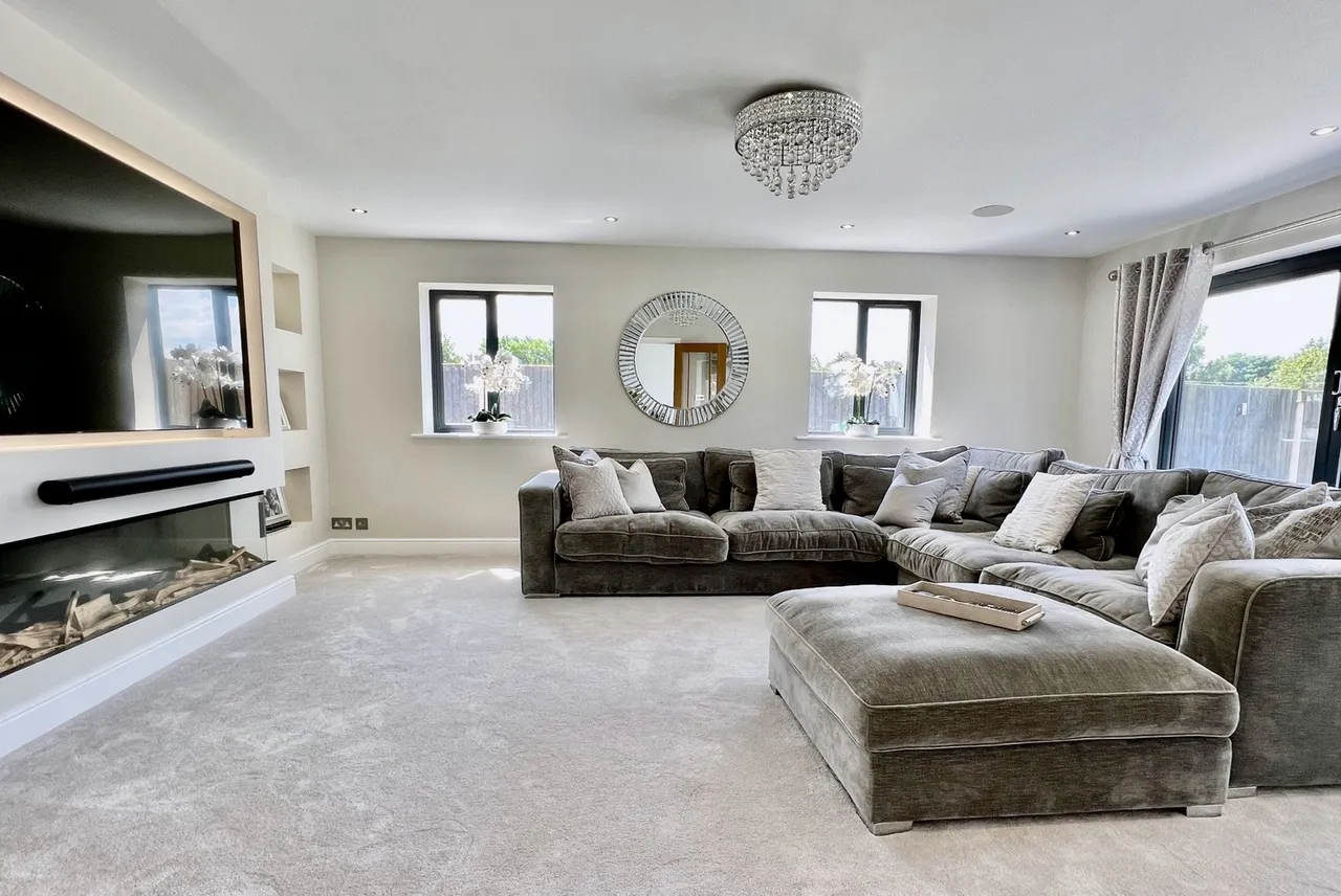 Foxbury Road, Ringwood, BH24, photo 6