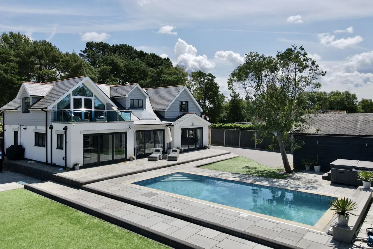 5 bed property for sale, Foxbury Road, Ringwood, BH24