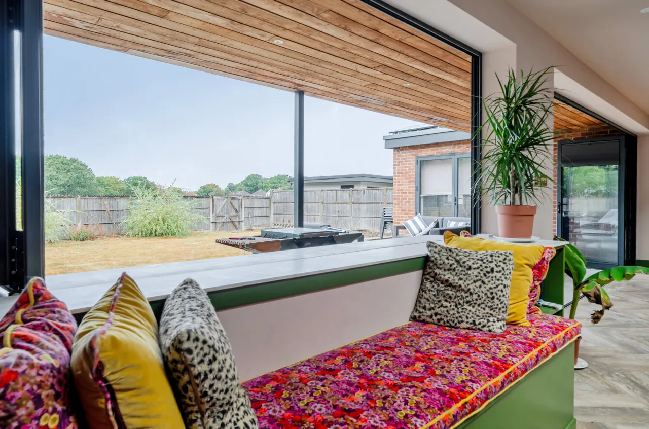 Priors Hill Lane, Bursledon, SO31, photo 21