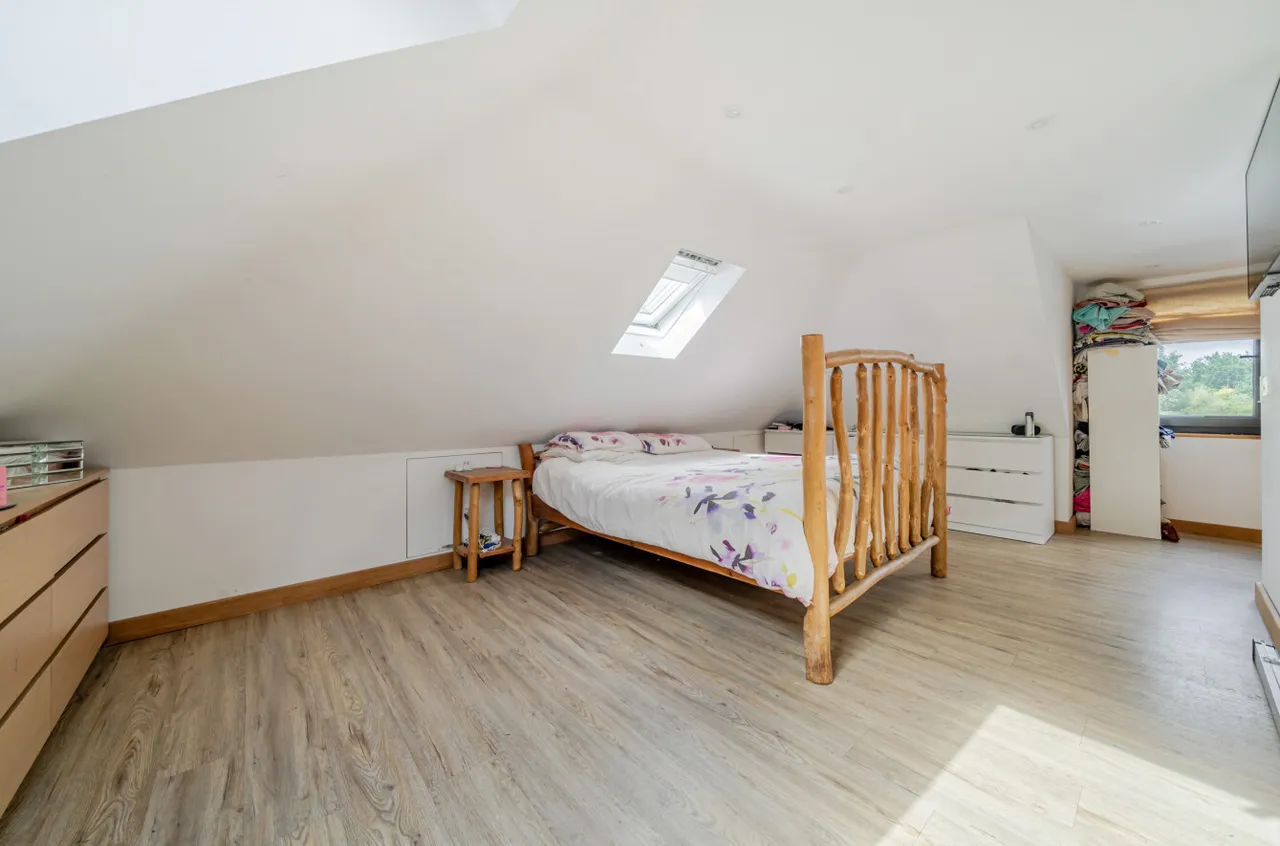 Priors Hill Lane, Bursledon, SO31, photo 16