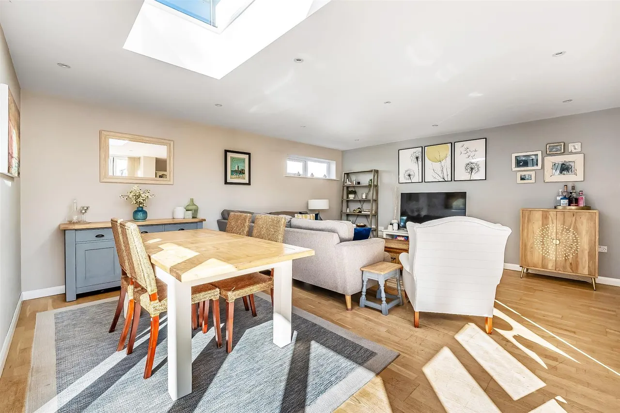 The Lorne, Great Bookham, KT23, photo 11