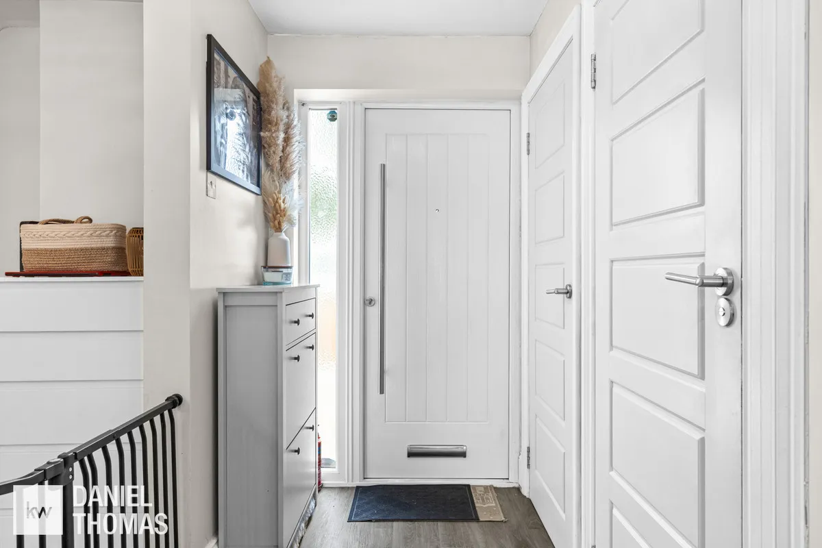 Longcroft Drive, Waltham Cross, EN8, photo 12