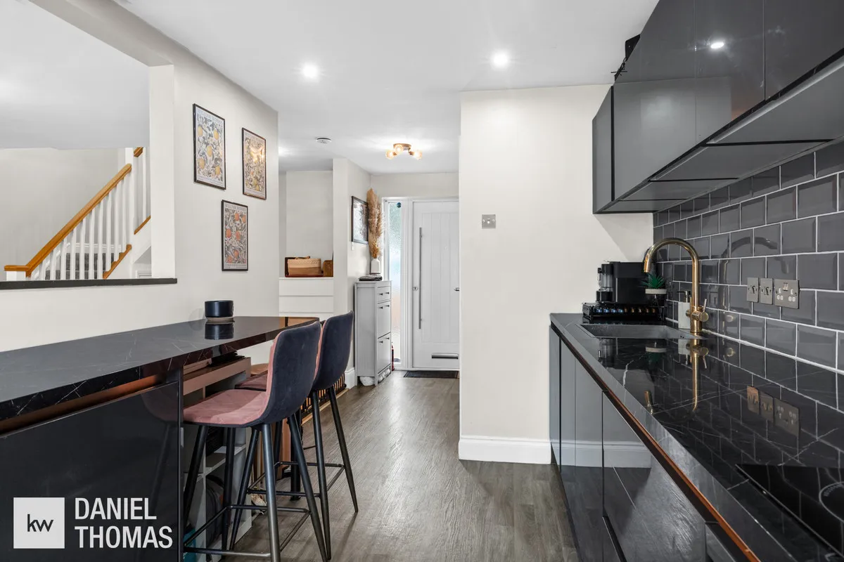 Longcroft Drive, Waltham Cross, EN8, photo 11