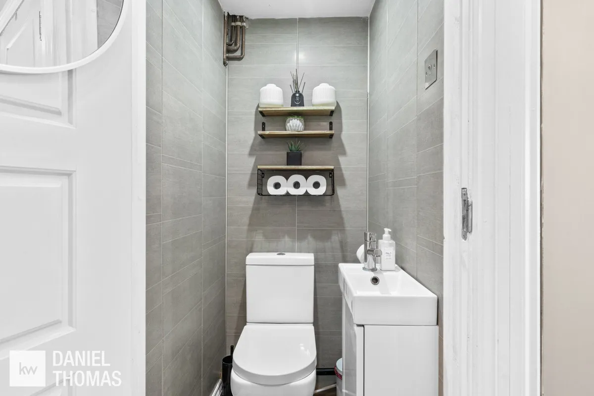 Longcroft Drive, Waltham Cross, EN8, photo 13