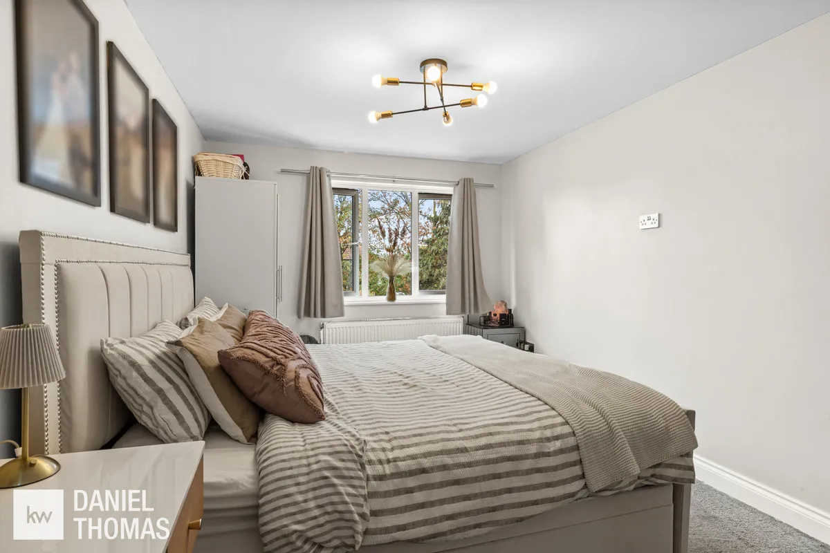 Longcroft Drive, Waltham Cross, EN8, photo 15