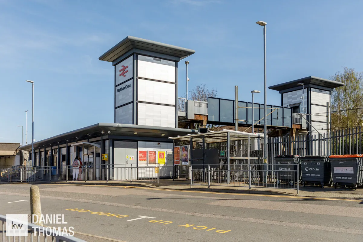 Longcroft Drive, Waltham Cross, EN8, photo 28