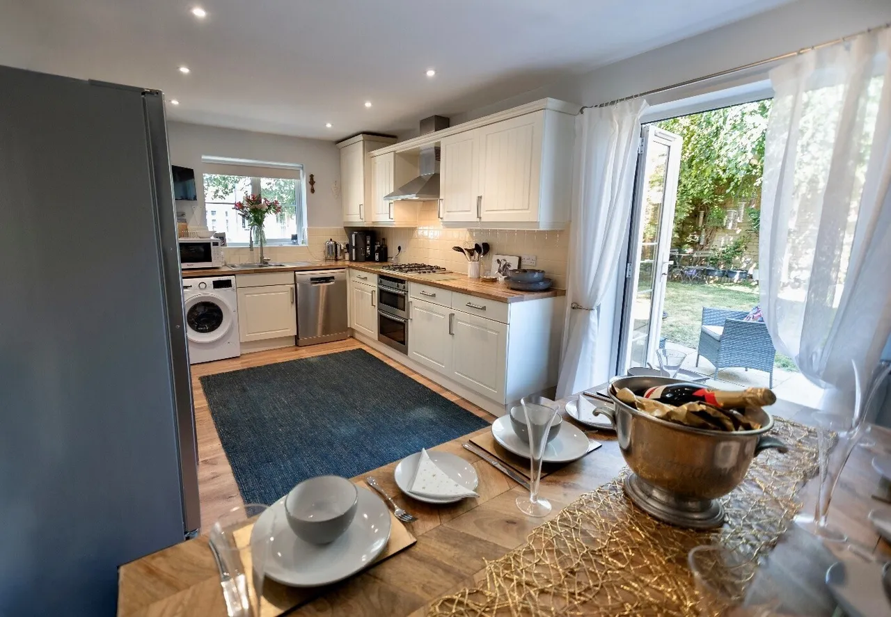 Freestone Way, CORSHAM, photo 3