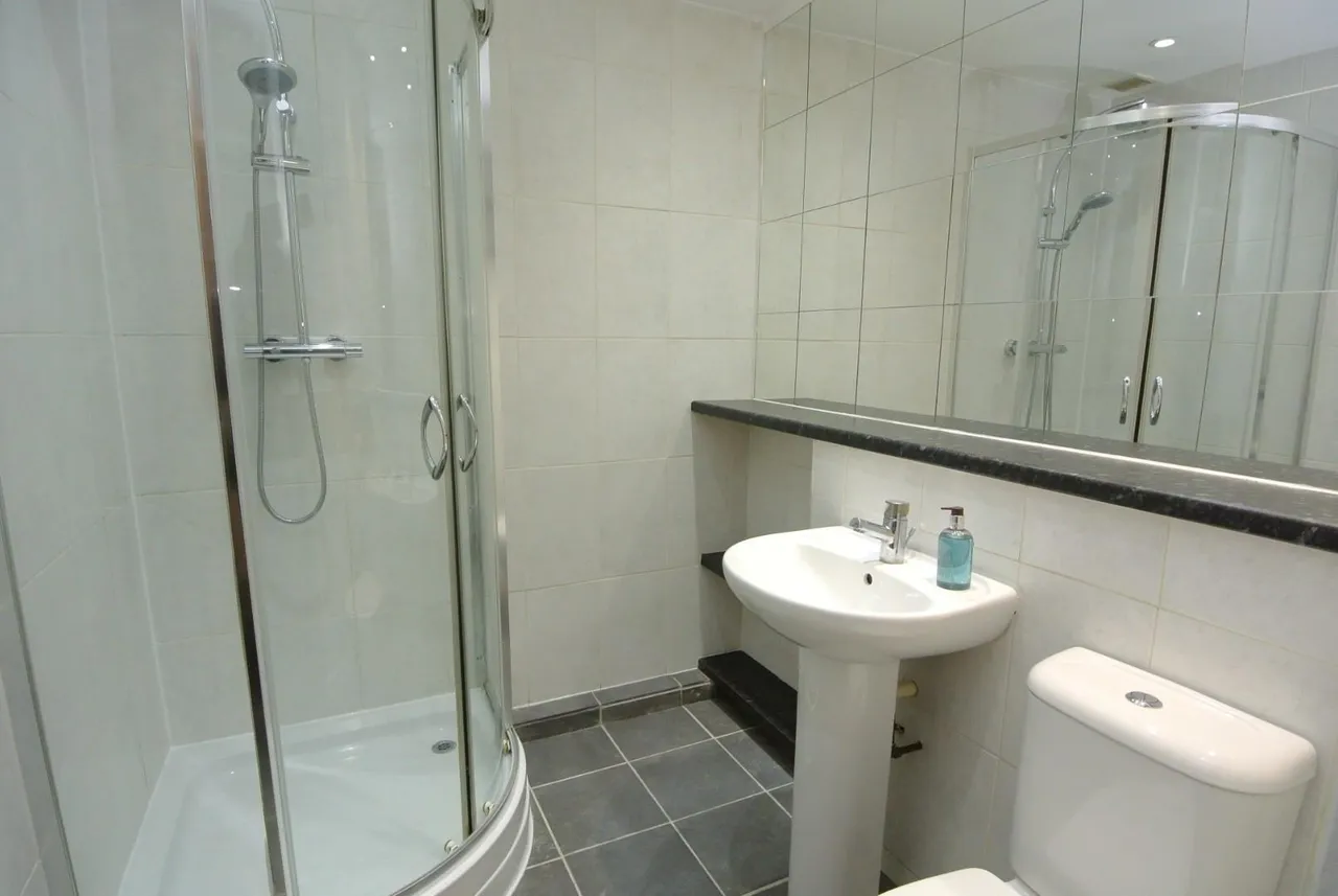 Englefield Close, Englefield Green, Egham, TW20 0SE, photo 6