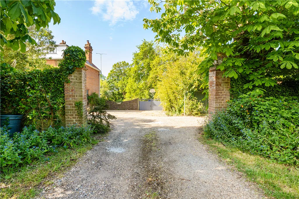 Church Road, Tasburgh, NR15, photo 24