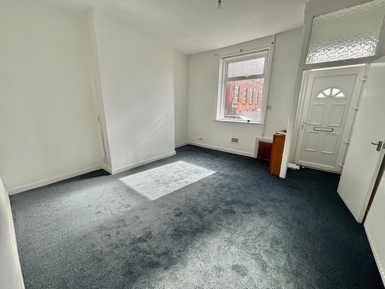 Huxley Street, Oldham, OL1, photo 2