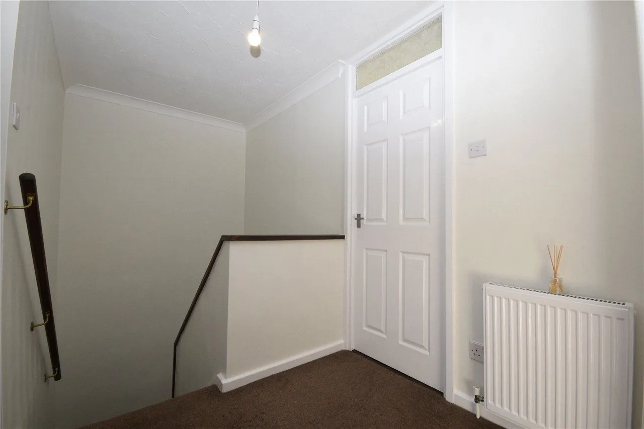 Bruce Lawn, Leeds, LS12, photo 7