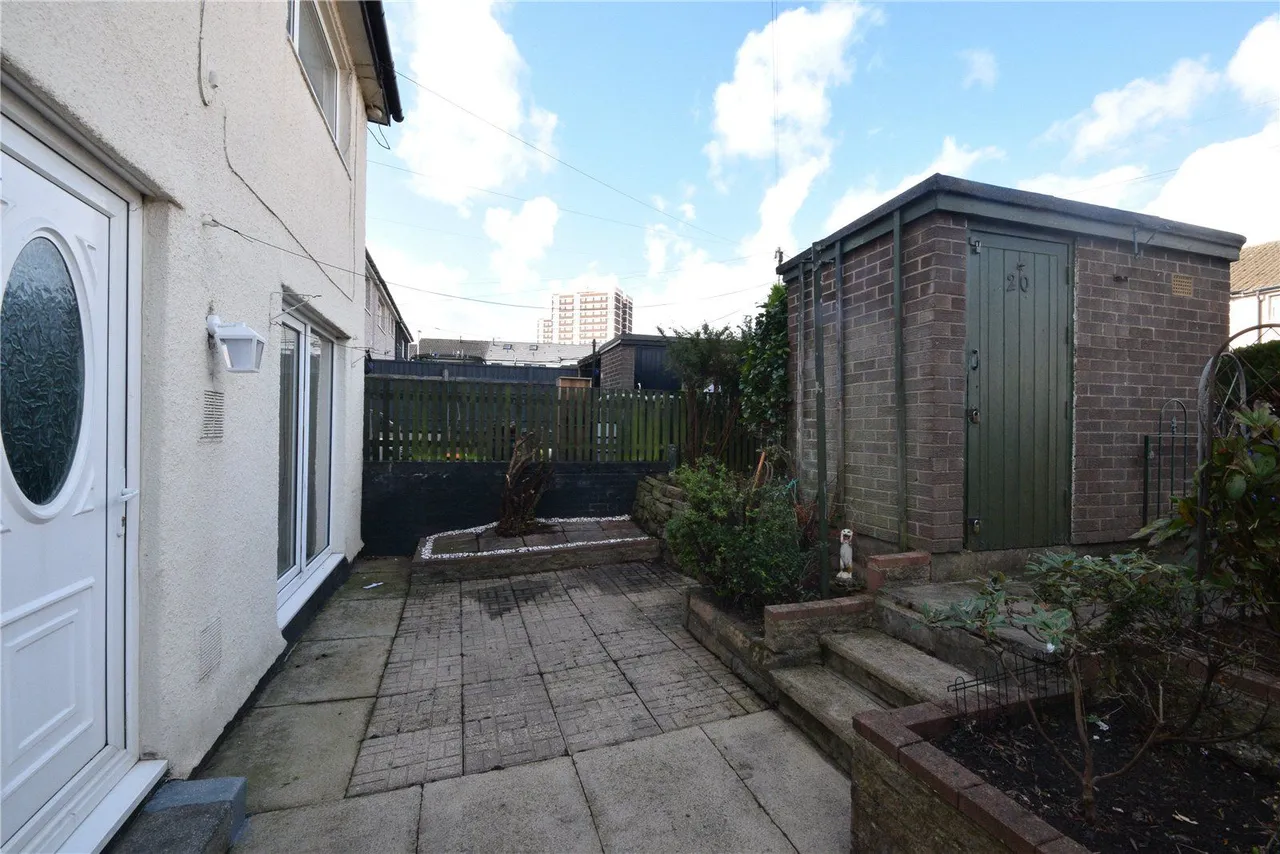 Bruce Lawn, Leeds, LS12, photo 15