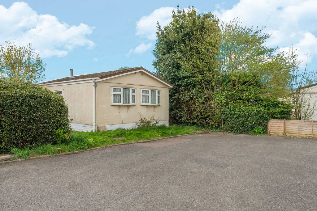 Penton Park, Chertsey KT16 8QB, photo 11