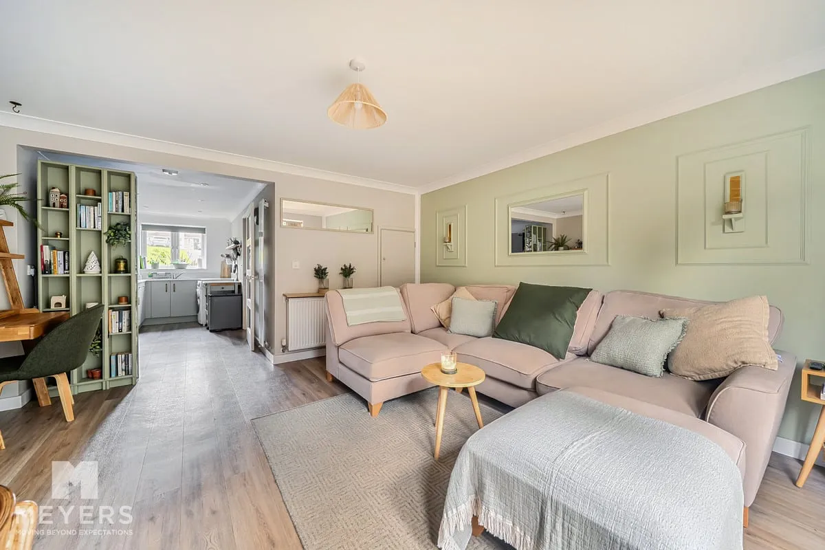 Olivia Close, Corfe Mullen, BH21, photo 7