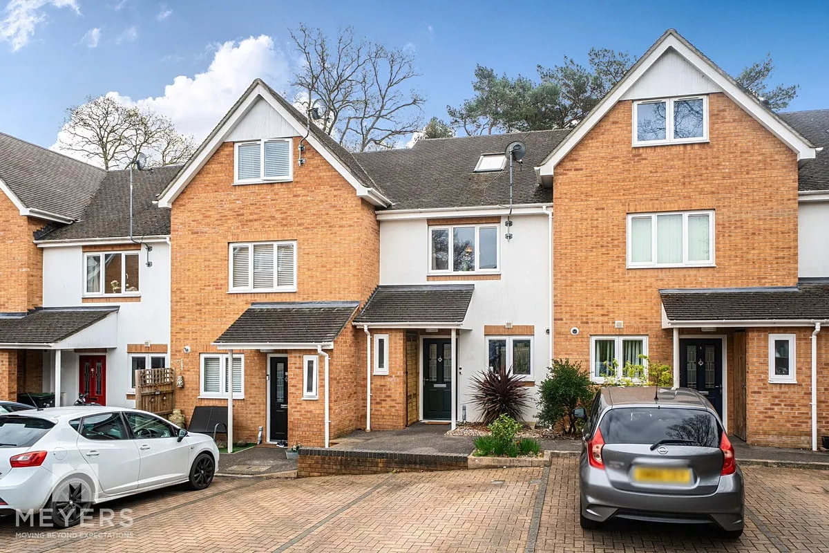3 bed house for sale, Olivia Close, Corfe Mullen, BH21
