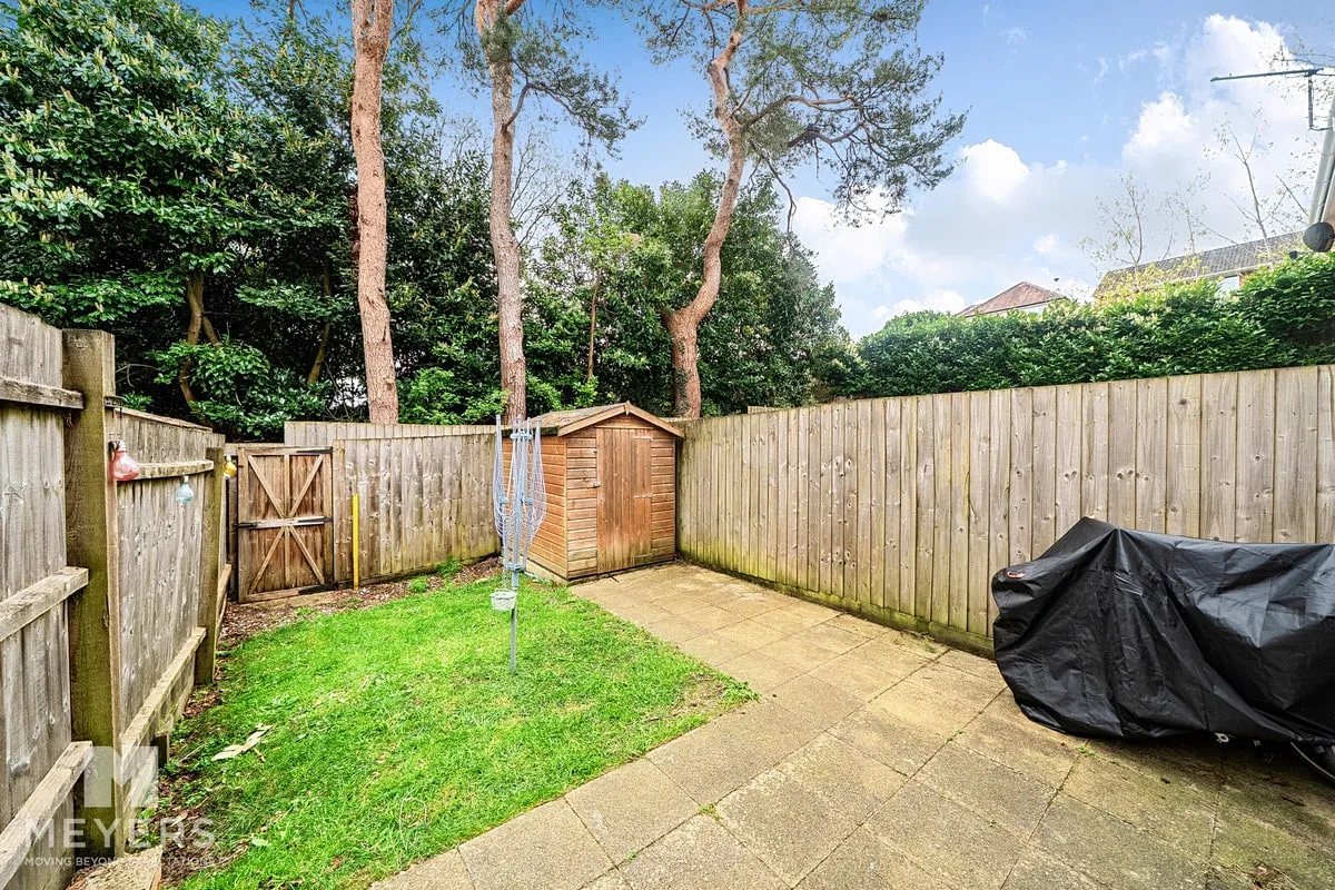 Olivia Close, Corfe Mullen, BH21, photo 18