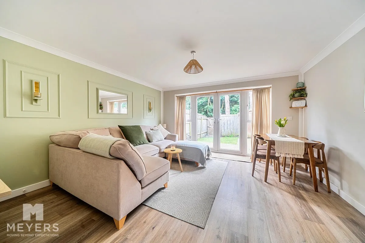 Olivia Close, Corfe Mullen, BH21, photo 6