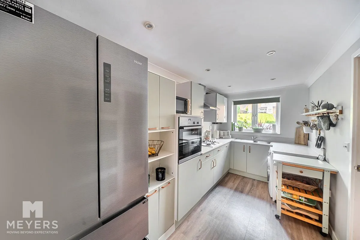 Olivia Close, Corfe Mullen, BH21, photo 5