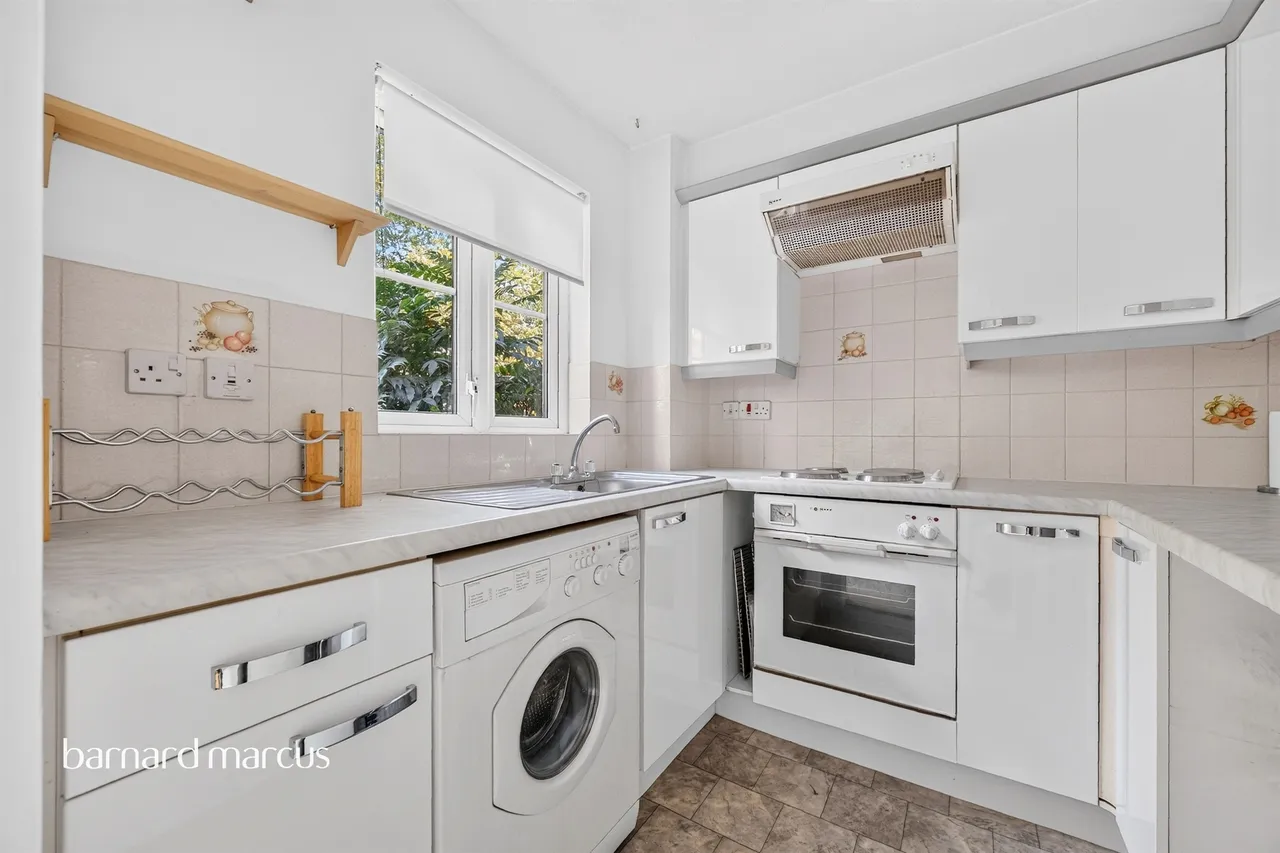 Evelyn Way, Wallington, SM6, photo 2