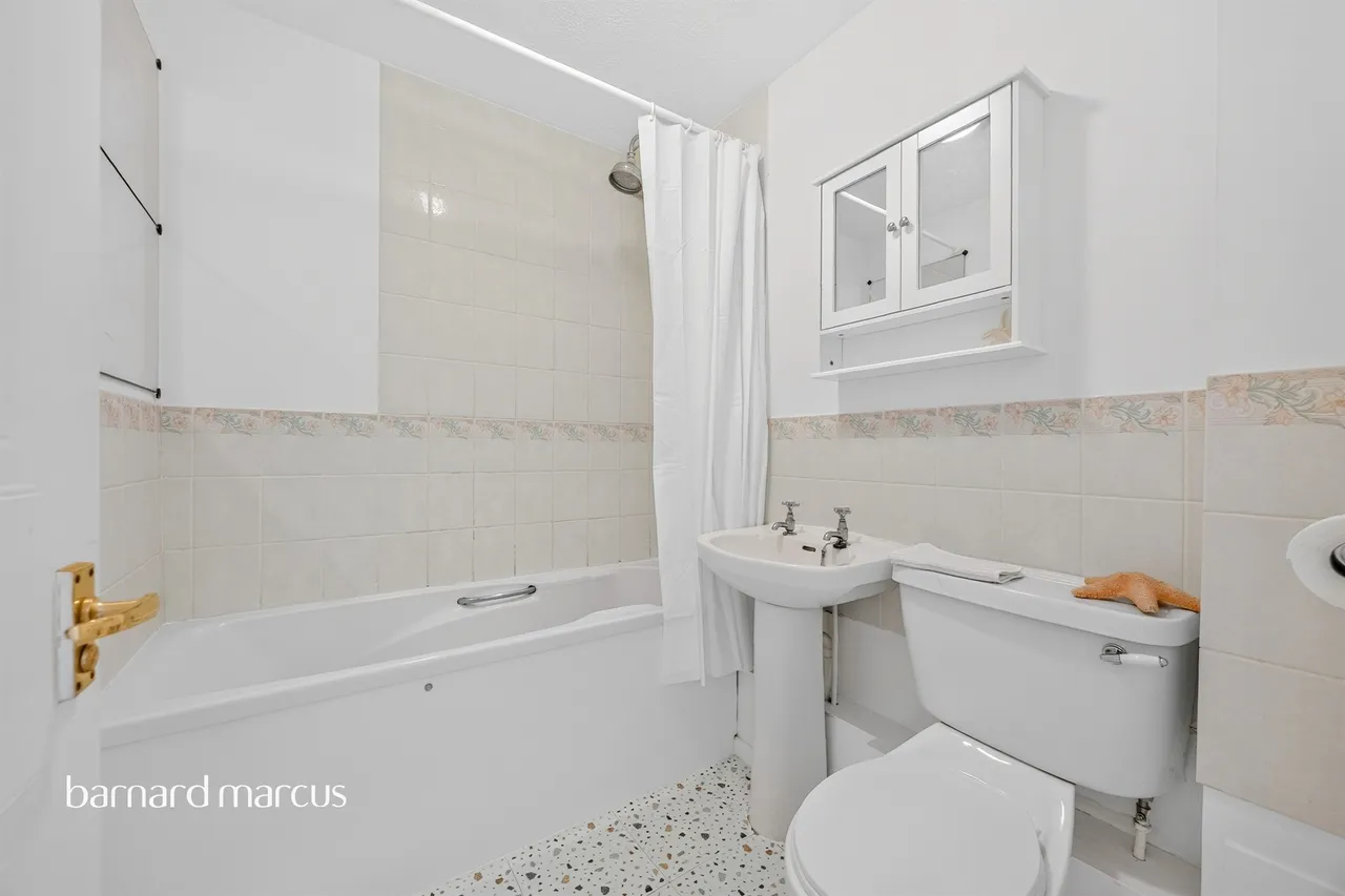 Evelyn Way, Wallington, SM6, photo 7