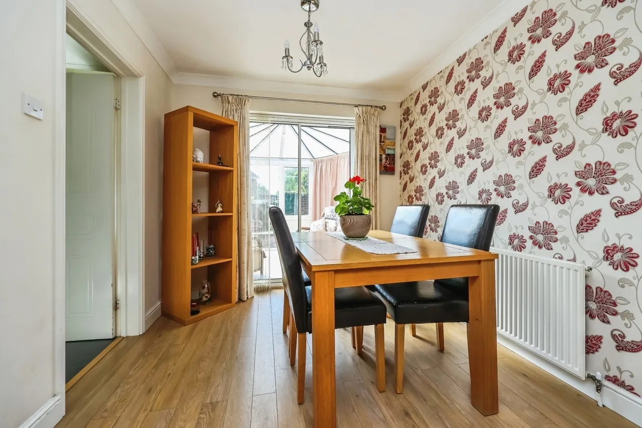 Minster Close, Hucknall, Nottingham, Nottinghamshire, NG15, photo 6