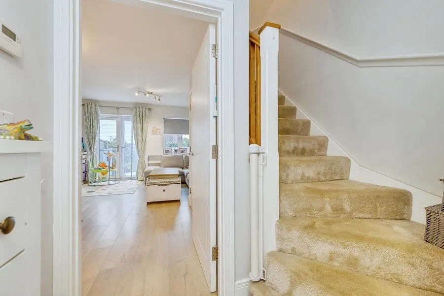 Moy Green Drive, Horley, RH6, photo 21