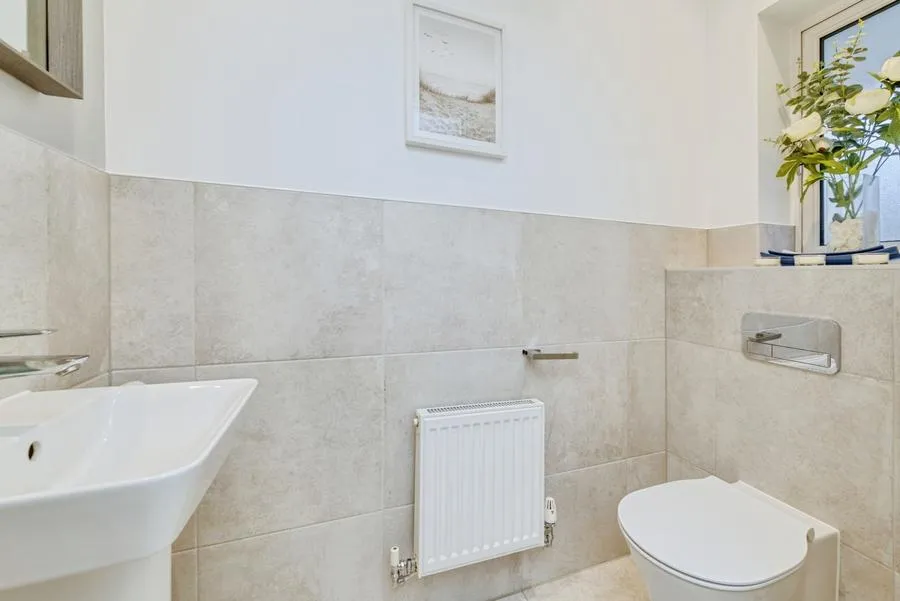 Moy Green Drive, Horley, RH6, photo 6