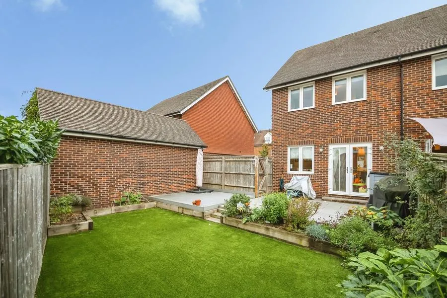 Moy Green Drive, Horley, RH6, photo 15