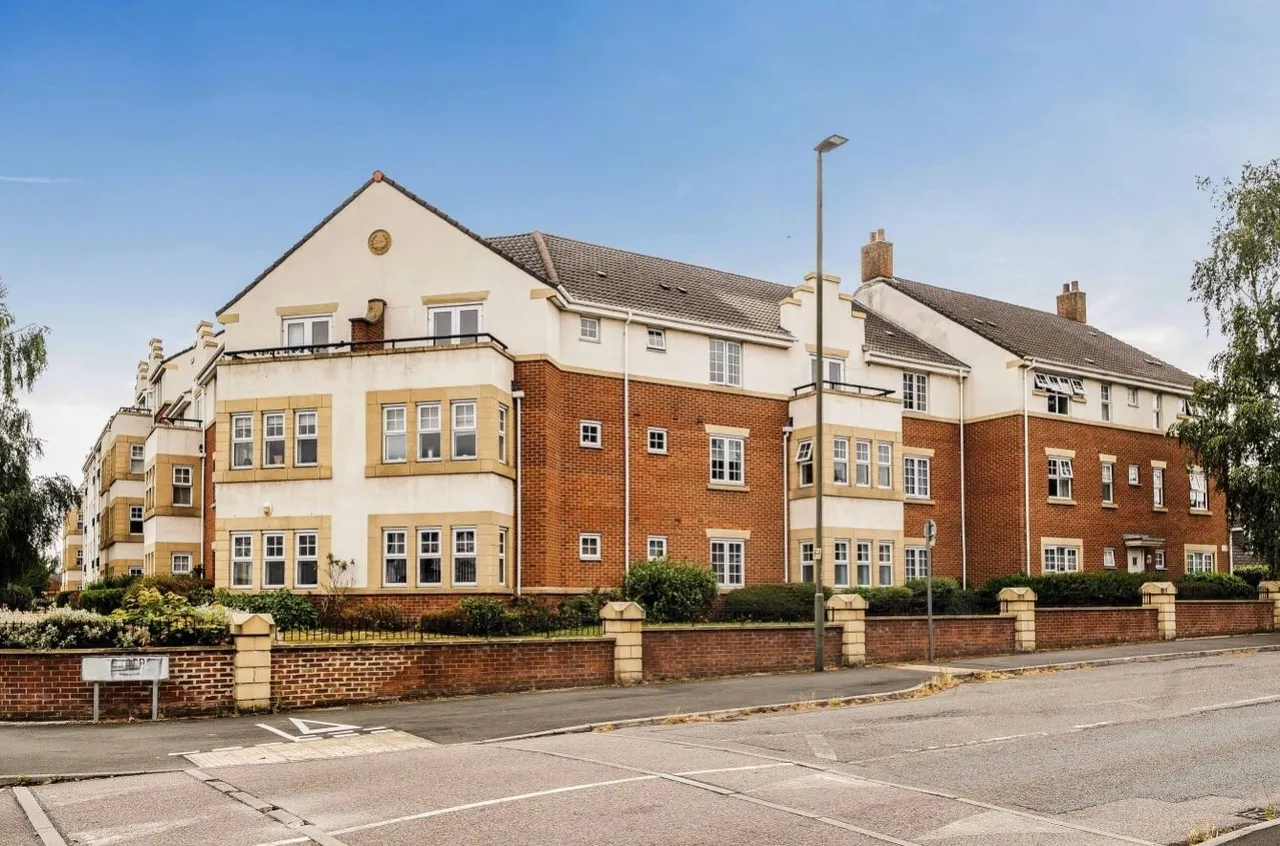 Archdale Close, Chesterfield, S40, photo 14